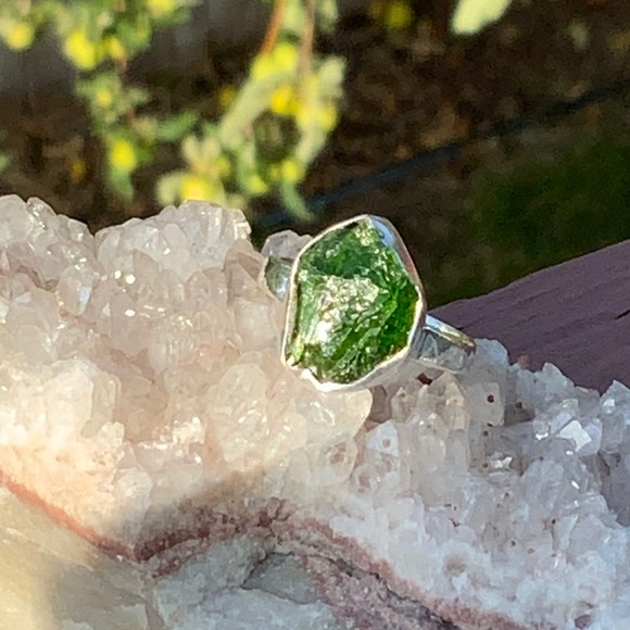 Shellys Boutique Jewelry - BOUTIQUE CHROME DIOPSIDE 925 STERLING SILVER RING, SIZE 8
